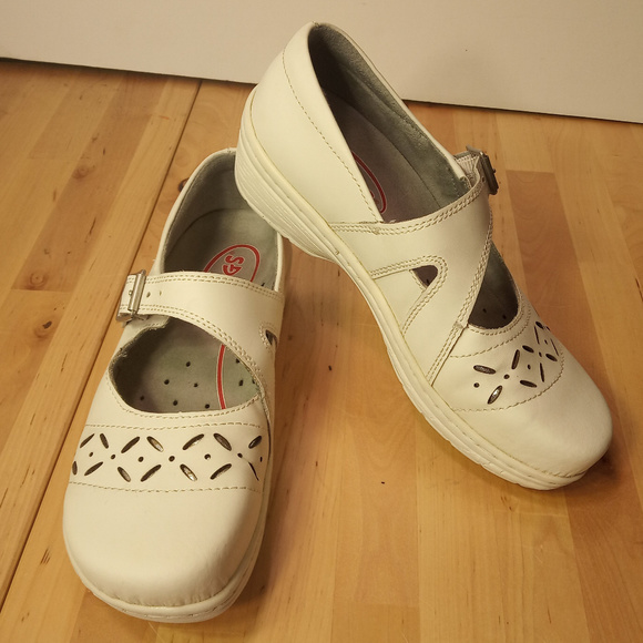 klogs usa women's naples mule